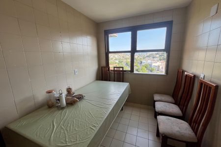 Apartamento para alugar com 184m², 3 quartos e 2 vagasCopa