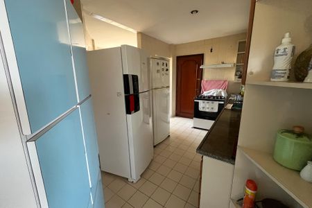 Apartamento para alugar com 184m², 3 quartos e 2 vagasCozinha