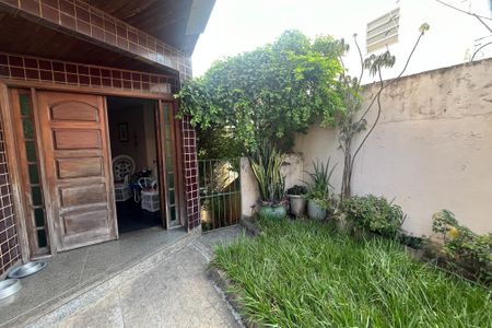 Apartamento para alugar com 184m², 3 quartos e 2 vagasFachada