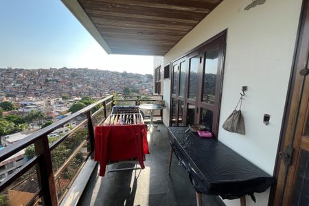 Apartamento para alugar com 184m², 3 quartos e 2 vagasVaranda