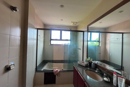Apartamento para alugar com 184m², 3 quartos e 2 vagasBanheiro 1