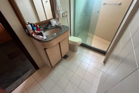 Apartamento para alugar com 184m², 3 quartos e 2 vagasBanheiro 2