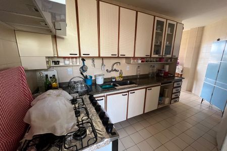 Apartamento para alugar com 184m², 3 quartos e 2 vagasCozinha