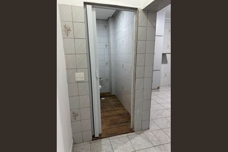 Banheiro de casa para alugar com 1 quarto, 90m² em Vila Alpina, São Paulo