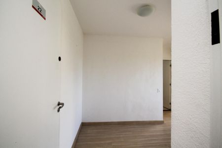 Entrada de apartamento para alugar com 2 quartos, 42m² em Jardim Boa Vista (zona Oeste), Osasco