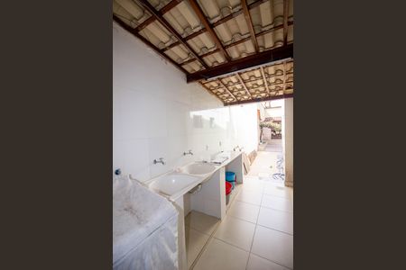 Casa à venda com 230m², 5 quartos e 3 vagasCozinha e Área de Serviço