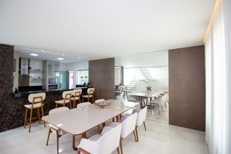Sala de Jantar de casa à venda com 5 quartos, 230m² em Milanez, Contagem