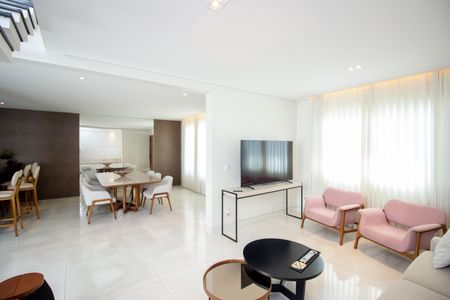 Casa à venda com 230m², 5 quartos e 3 vagasSala