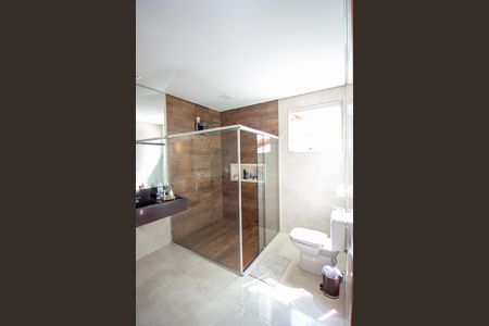 Casa à venda com 230m², 5 quartos e 3 vagasBanheiro da Suíte