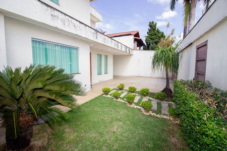 Casa à venda com 230m², 5 quartos e 3 vagasJardim