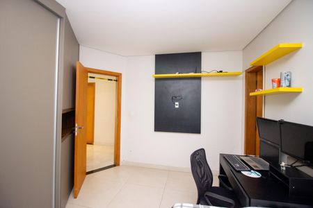 Casa à venda com 230m², 5 quartos e 3 vagasQuarto Suíte 2