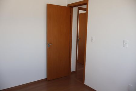 Quarto 1 de apartamento à venda com 2 quartos, 42m² em Cidade São Mateus, São Paulo