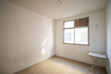 Quarto 2 de apartamento para alugar com 2 quartos, 65m² em Brasilândia, São Gonçalo