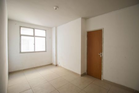 Sala de apartamento para alugar com 2 quartos, 65m² em Brasilândia, São Gonçalo