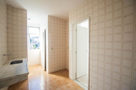 Apartamento para alugar com 65m², 2 quartos e 1 vagaÁrea de Serviço
