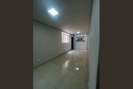 Sala de apartamento para alugar com 3 quartos, 75m² em Santa Efigênia, Belo Horizonte