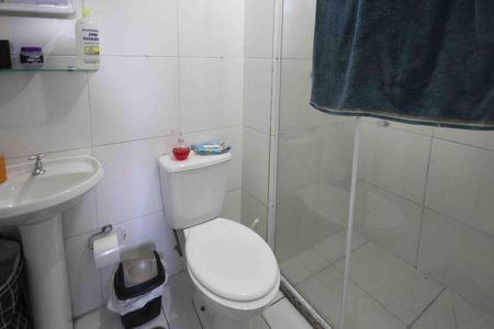 Apartamento à venda com 69m², 3 quartos e 1 vaga Apartamento à venda com 69m², 3 quartos e 1 vagaBanheiro da Suite
