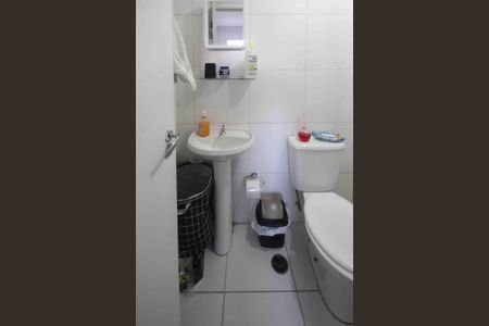 Apartamento à venda com 69m², 3 quartos e 1 vaga Apartamento à venda com 69m², 3 quartos e 1 vagaBanheiro da Suite