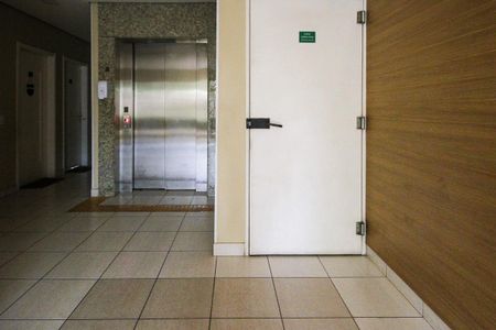 Apartamento à venda com 69m², 3 quartos e 1 vaga Apartamento à venda com 69m², 3 quartos e 1 vagaHall