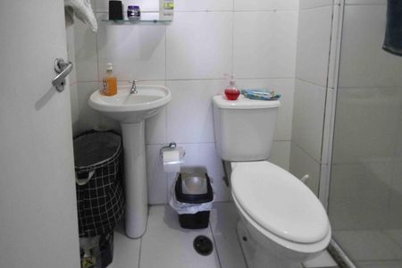 Apartamento à venda com 69m², 3 quartos e 1 vaga Apartamento à venda com 69m², 3 quartos e 1 vagaBanheiro da Suite