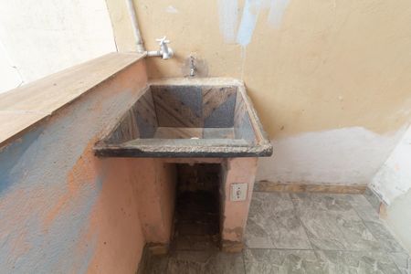 Casa para alugar com 30m², 1 quarto e sem vagaÁrea de Serviço