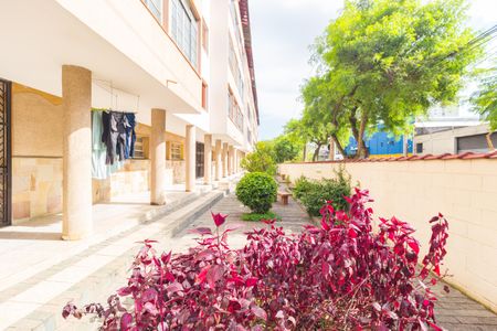 Apartamento à venda com 76m², 2 quartos e 1 vagaÁrea comum