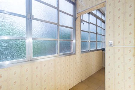 Apartamento à venda com 76m², 2 quartos e 1 vagaÁrea de Serviço