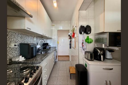 Apartamento à venda com 84m², 2 quartos e 1 vagaCozinha 