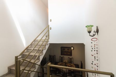 Casa à venda com 136m², 3 quartos e 2 vagas Casa à venda com 136m², 3 quartos e 2 vagasCorredor de Acesso