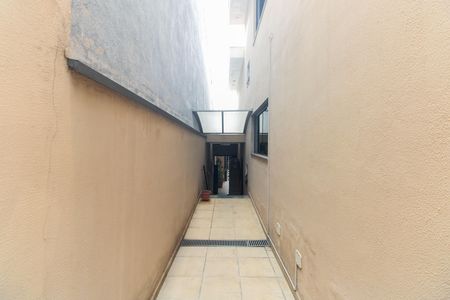Casa à venda com 136m², 3 quartos e 2 vagas Casa à venda com 136m², 3 quartos e 2 vagasCorredor Lateral