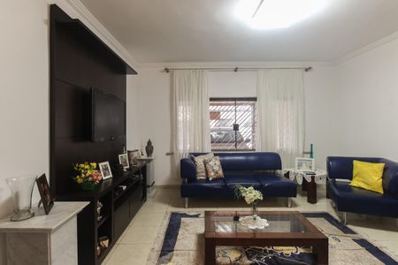 Casa à venda com 136m², 3 quartos e 2 vagas Casa à venda com 136m², 3 quartos e 2 vagasSala