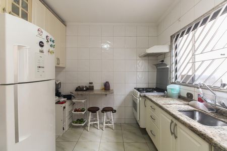 Casa à venda com 136m², 3 quartos e 2 vagas Casa à venda com 136m², 3 quartos e 2 vagasCozinha