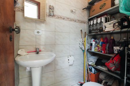 Casa à venda com 136m², 3 quartos e 2 vagas Casa à venda com 136m², 3 quartos e 2 vagasÁrea de Serviço - Banheiro de Serviço
