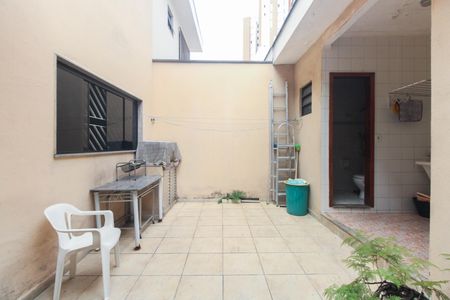 Casa à venda com 136m², 3 quartos e 2 vagas Casa à venda com 136m², 3 quartos e 2 vagasQuintal