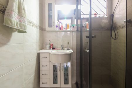 Casa à venda com 136m², 3 quartos e 2 vagas Casa à venda com 136m², 3 quartos e 2 vagasBanheiro Social