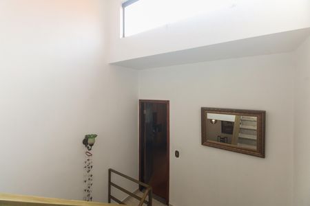 Casa à venda com 136m², 3 quartos e 2 vagas Casa à venda com 136m², 3 quartos e 2 vagasCorredor de Acesso