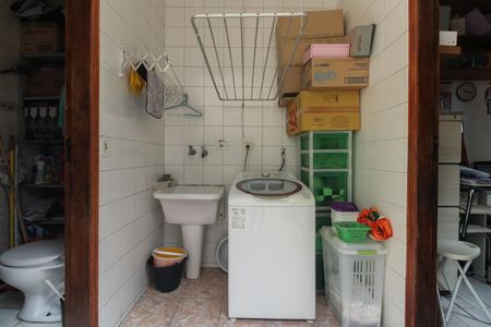 Casa à venda com 136m², 3 quartos e 2 vagas Casa à venda com 136m², 3 quartos e 2 vagasÁrea de Serviço