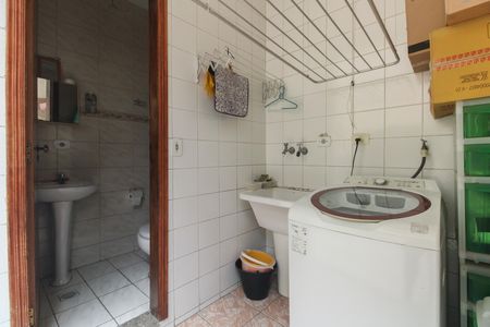 Casa à venda com 136m², 3 quartos e 2 vagas Casa à venda com 136m², 3 quartos e 2 vagasÁrea de Serviço