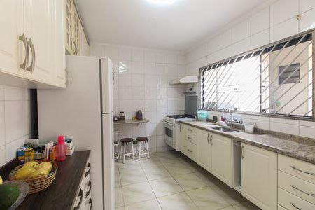 Casa à venda com 136m², 3 quartos e 2 vagas Casa à venda com 136m², 3 quartos e 2 vagasCozinha