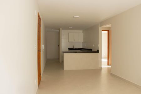 Sala/Cozinha de apartamento para alugar com 2 quartos, 70m² em Jardim Flamboyant, Cabo Frio
