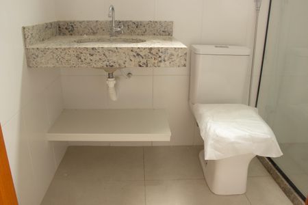 Apartamento para alugar com 70m², 2 quartos e sem vagaBanheiro da Suíte