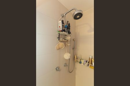Apartamento à venda com 62m², 2 quartos e 2 vagas Apartamento à venda com 62m², 2 quartos e 2 vagasBanheiro da Suíte