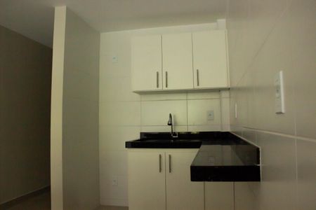 Sala/Cozinha de apartamento para alugar com 2 quartos, 70m² em Jardim Flamboyant, Cabo Frio
