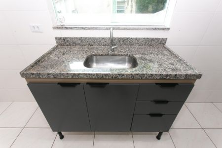 Cozinha - Armários de apartamento para alugar com 1 quarto, 30m² em Penha de França, São Paulo