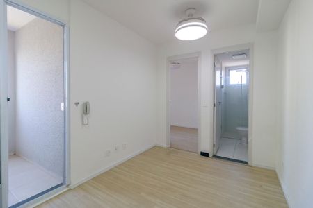 Sala - Cozinha de apartamento para alugar com 1 quarto, 31m² em Jardim Aeroporto, São Paulo