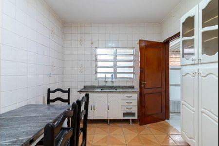 Casa para alugar com 91m², 3 quartos e 2 vagasCozinha