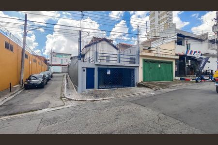 Casa para alugar com 91m², 3 quartos e 2 vagasFachada