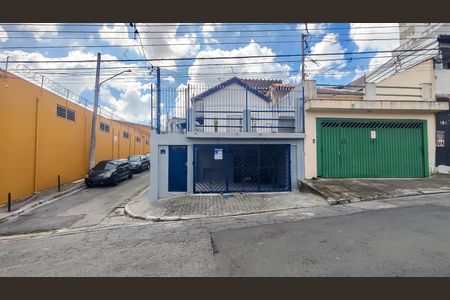 Casa para alugar com 91m², 3 quartos e 2 vagasFachada