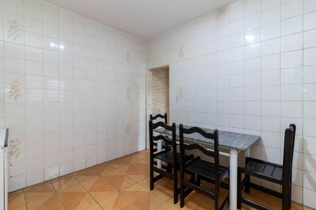 Casa para alugar com 91m², 3 quartos e 2 vagasCozinha