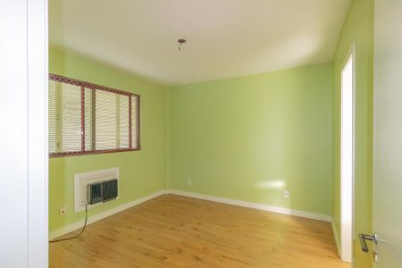 Apartamento à venda com 92m², 3 quartos e 1 vaga Apartamento à venda com 92m², 3 quartos e 1 vagaSuíte